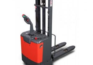 r485 Gerbeur à conducteur